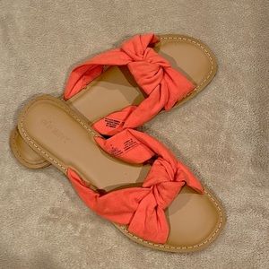 NWOT Old Navy Coral Knot Sandals